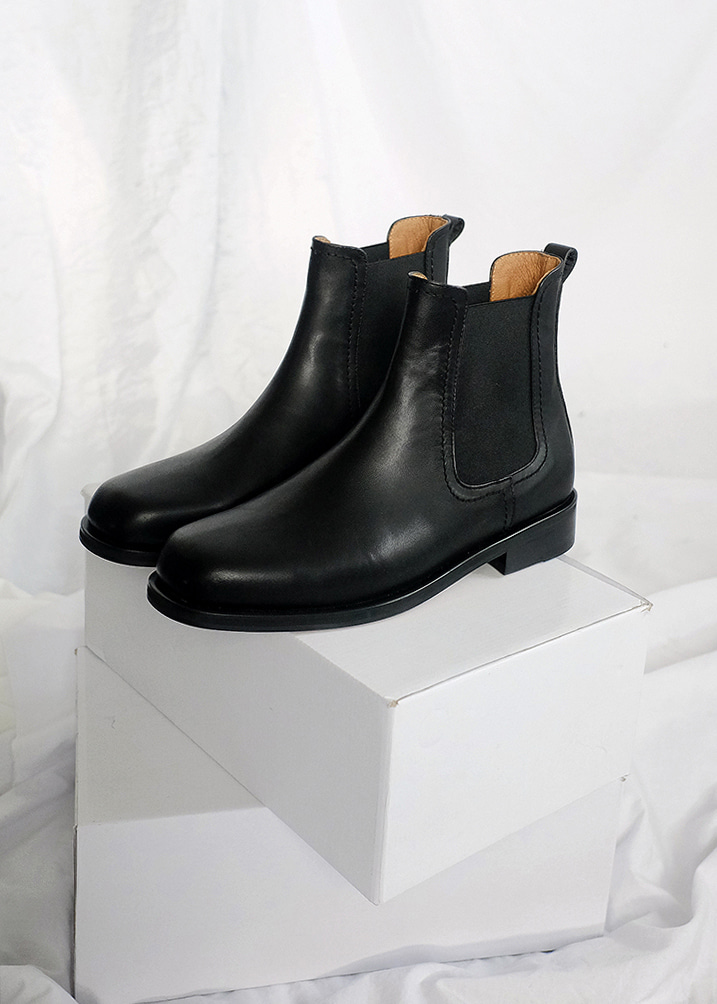 square chelsea boots(black !)